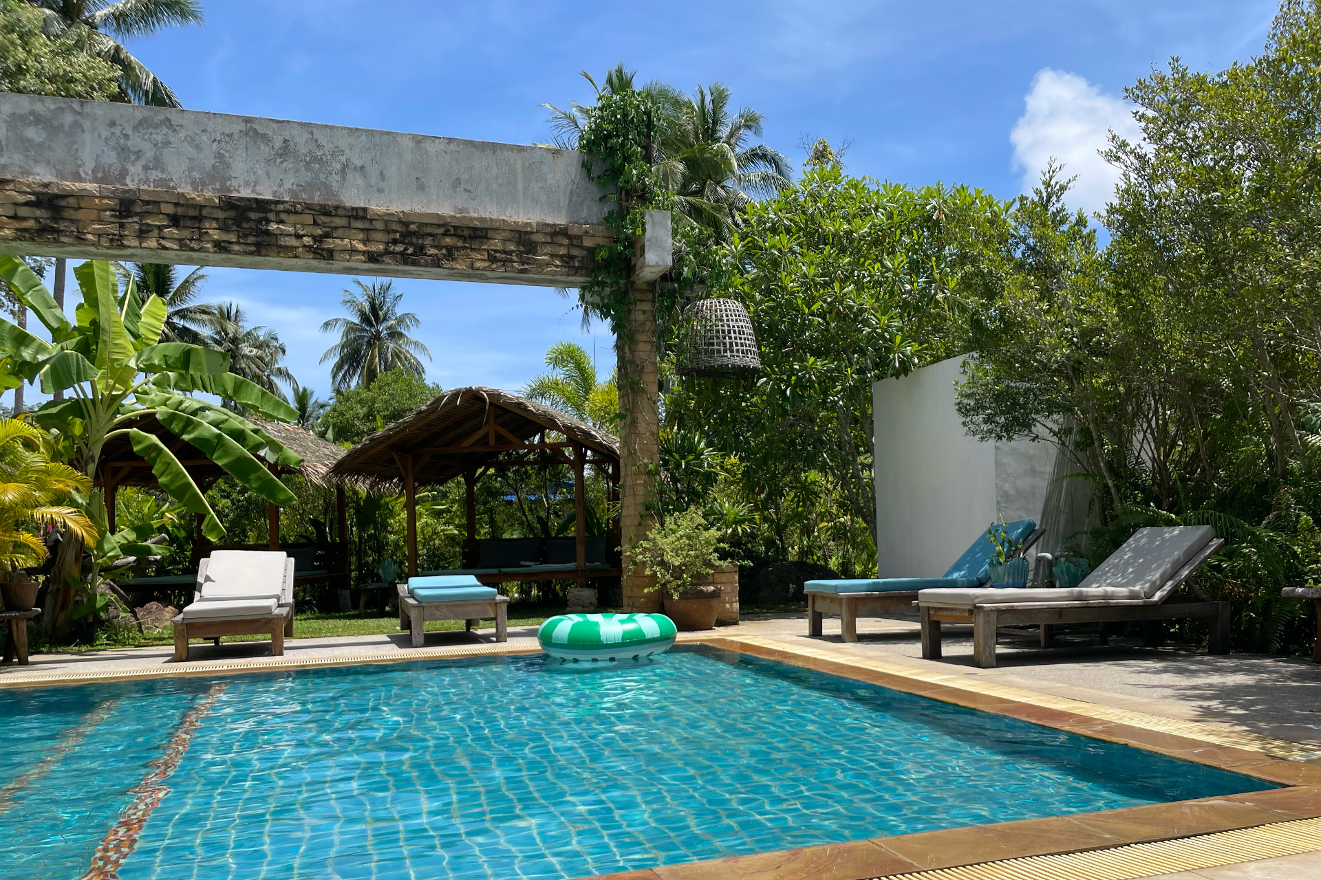 piscine du Wonderland Healing Center